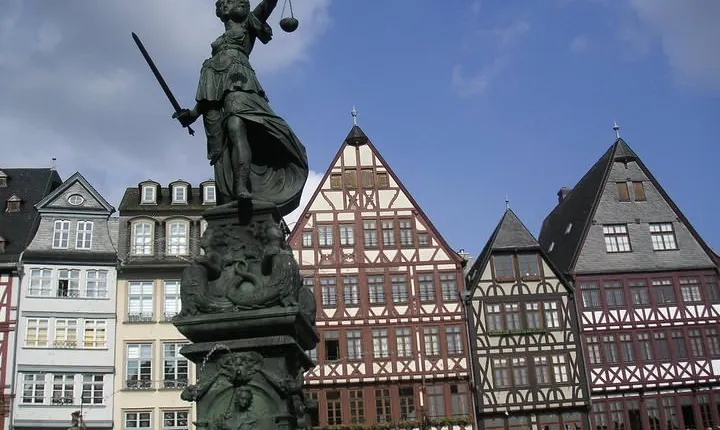 Frankfurt Highlights Guided Walking Tour