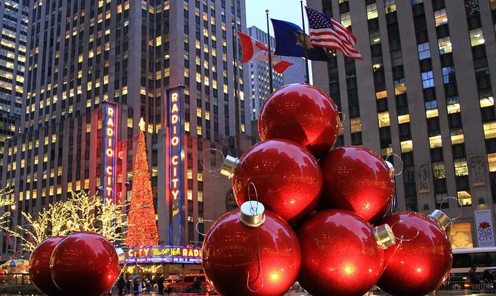 New York City Holiday Lights Night Tour by Open-top Bus