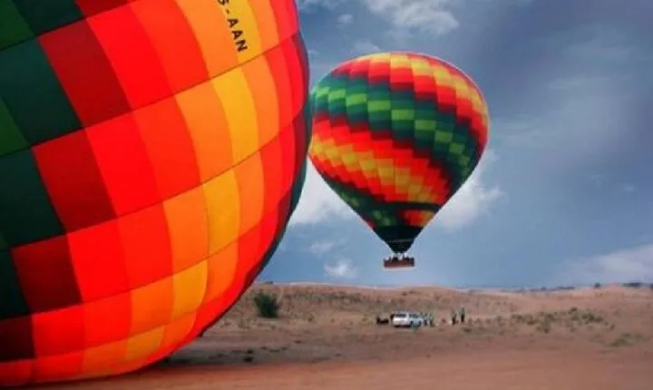Dubai Beautiful Desert By Hot Air Balloon From Dubai & Falcon