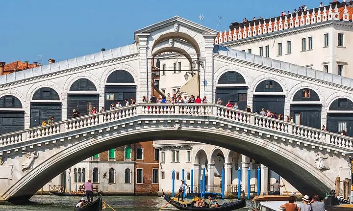 From Florence: Explore Venice on a Full-Day Private Train Tour