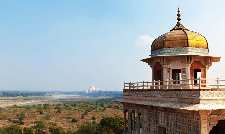 1 Day Taj Mahal Tour with Mughal Experience
