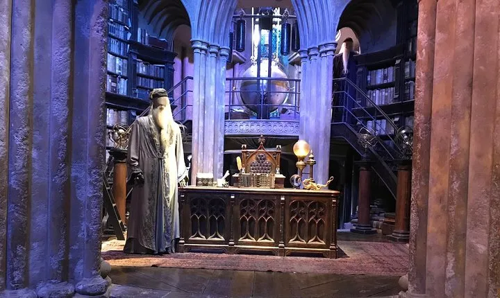 Harry Potter Studio Tickets and London Film Locations Guided Tour