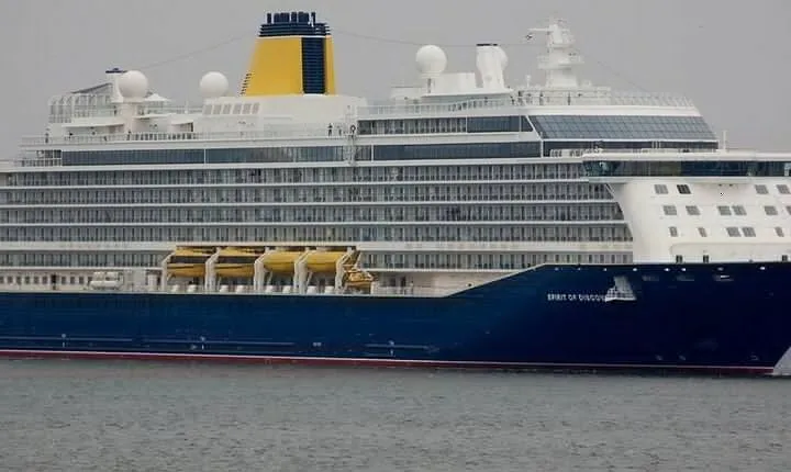 Transfers from Central London to Dover Port V V 1 to 8 Pax