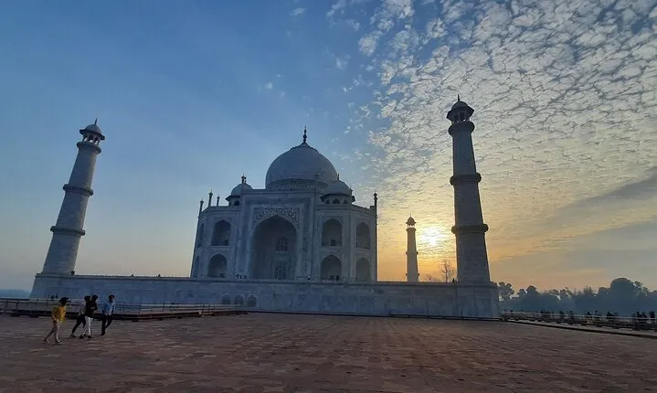 Taj Mahal Sunrise Day Tour From Delhi