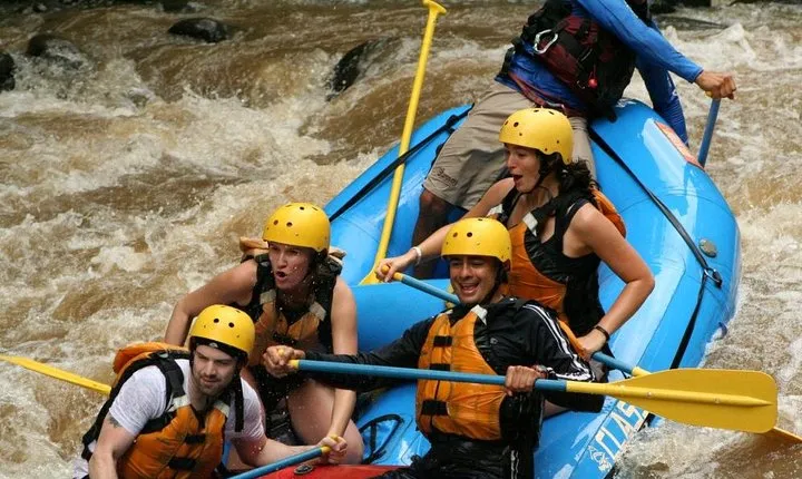 La Fortuna White-Water Rafting, Canyoning, and Tarzan Swing Tour