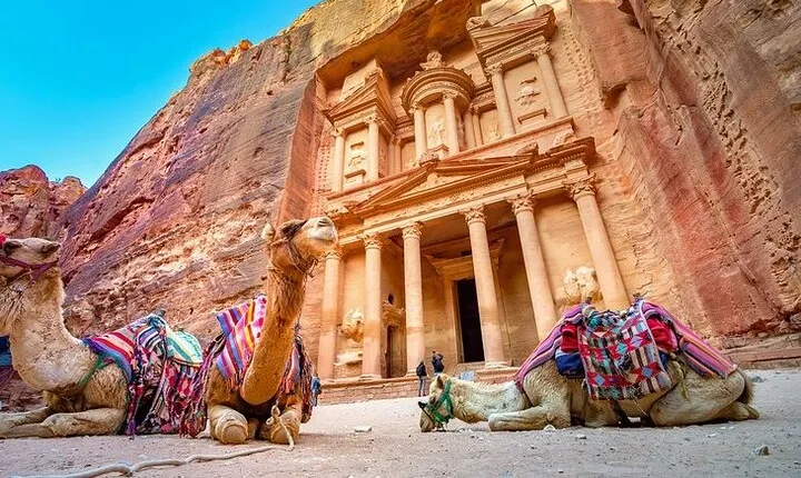 3-hour Private Guided Tour In Petra with hotel pick up.