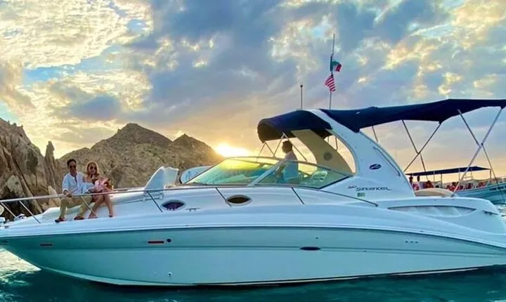 Los Cabos Private Yacht Whale Watching Tour, Snorkel and Drinks