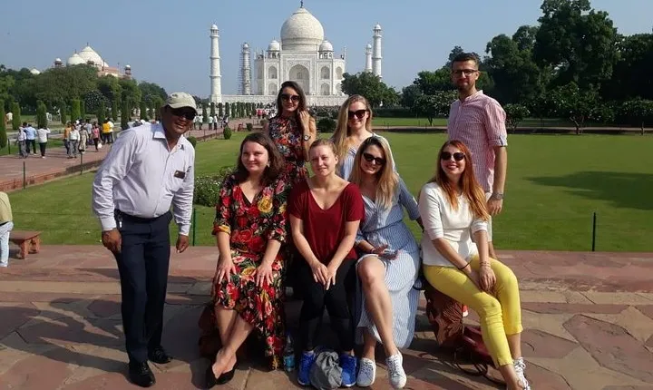  Taj Mahal and Agra Fort tour By Superfast Train from Delhi