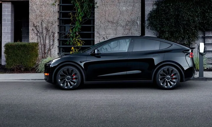 Round-trip private transport Paris Charles de Gaulle airport