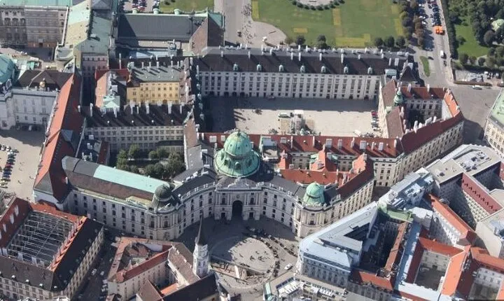 Private Vienna Sightseeing Tour matching to personal interests