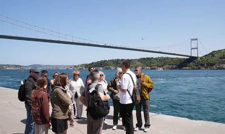 Guided Bosphorus & Black Sea Cruise – 4 Stops from Istanbul