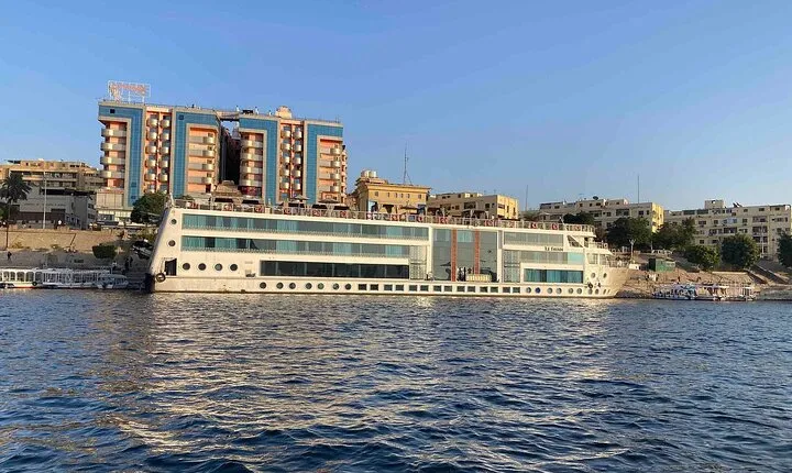 4-Day Nile Cruise from Aswan to Luxor: All Sightseeing Included