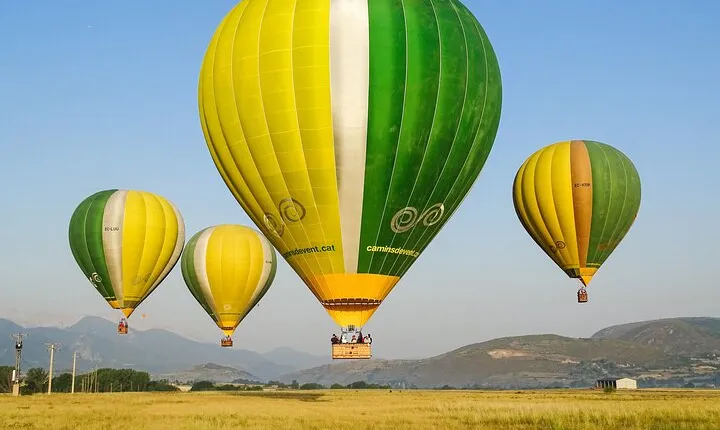 Catalonia Hot Air Balloon with Optional Pick up from Barcelona