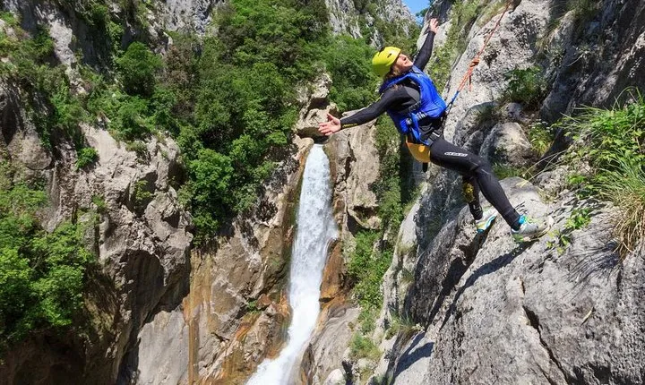 Cetina River Extreme Canyoning Adventure from Split or Zadvarje