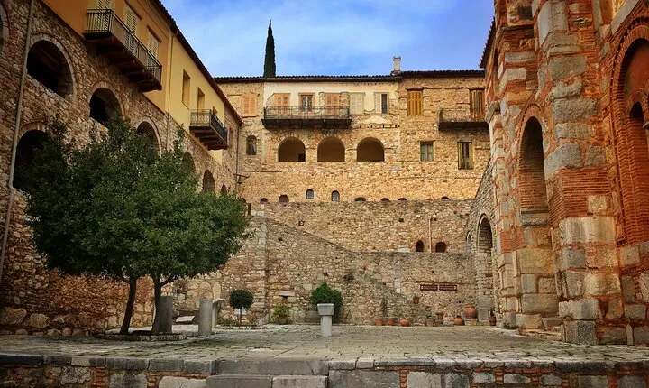 Delphi & Monastery of Hosios Loukas Private Full Day Tour