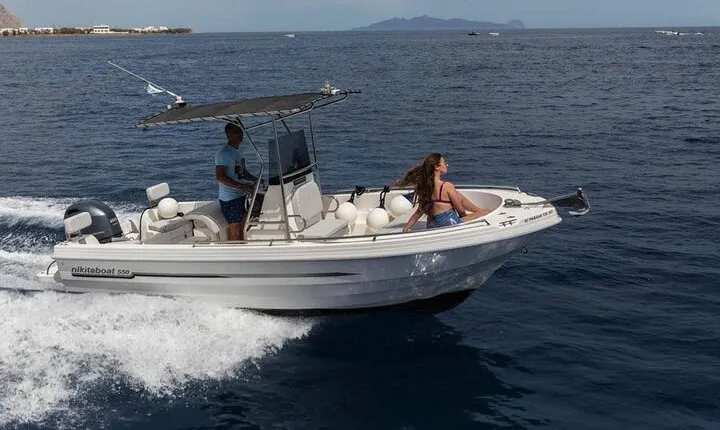 5 Hours Boat Rental in Santorini