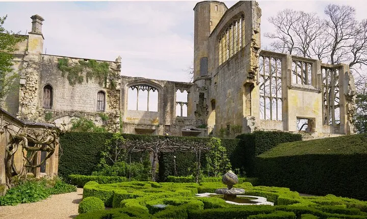 Cotswolds Stately Homes and Gardens - Private One Day Luxury Tour