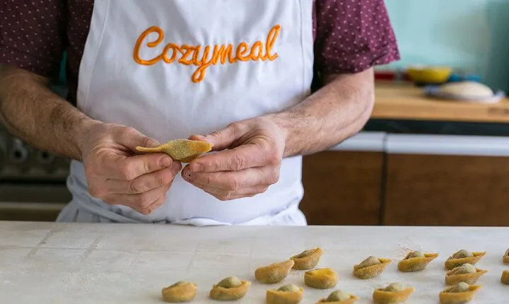 Cook Pasta, Ravioli & Tiramisù in Milanese Studio (3-Course Meal)