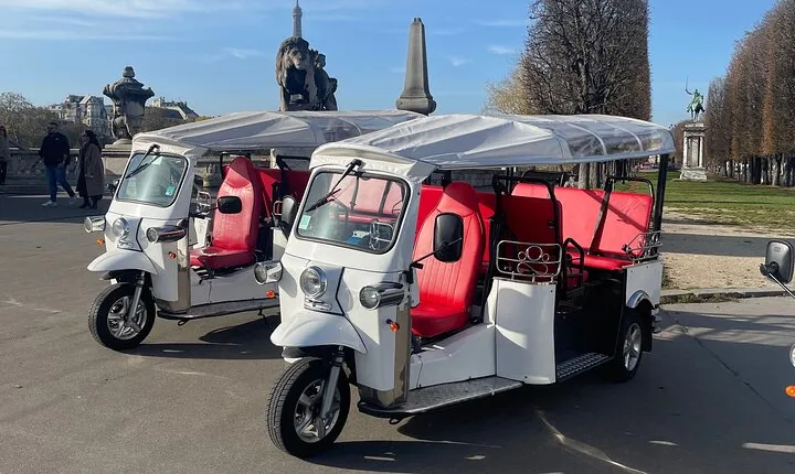 Original Paris E-TukTuk Tour