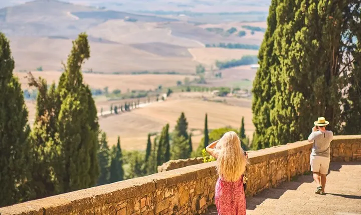 Val d'Orcia private tour: Montalcino, Pienza and Montepulciano