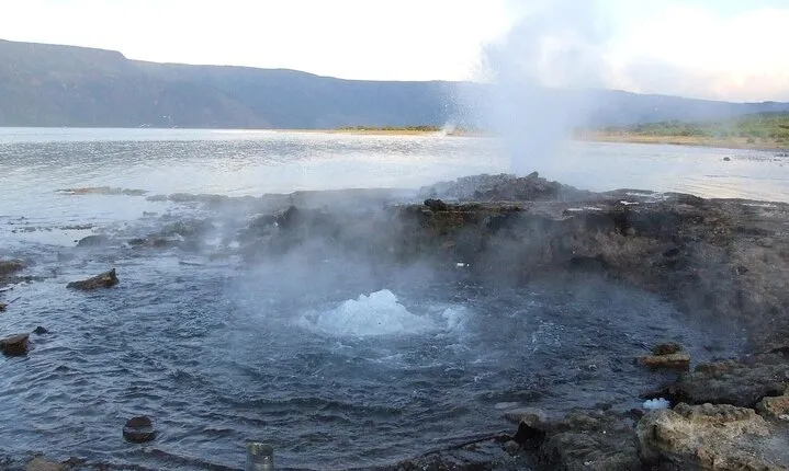 6 Days Lake Bogoria Nakuru Naivasha And Maasai Mara Safari