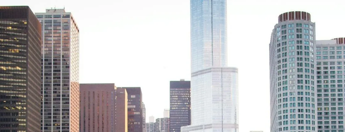 Chicago's River and Lake architecture speedboat cruise