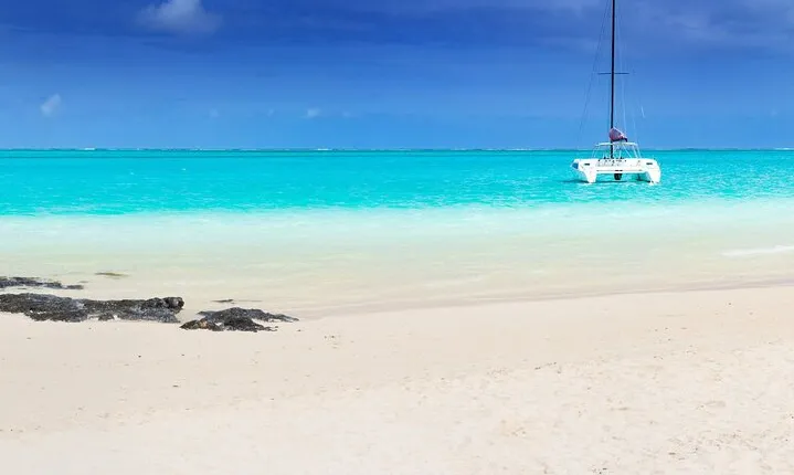 Full Day Shared Tour Catamaran to Ile Aux Cerfs