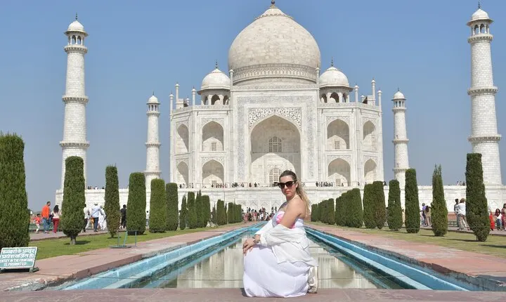 Taj Mahal Sunrise & Agra Fort Private Day Tour from Delhi by Car