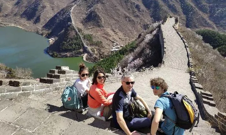 Private Day Trip to Huanghuacheng Great Wall with Meal