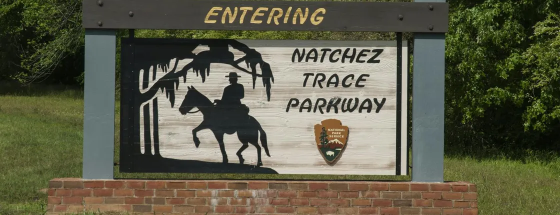Natchez Trace Parkway Self-Guided Driving Audio Tour