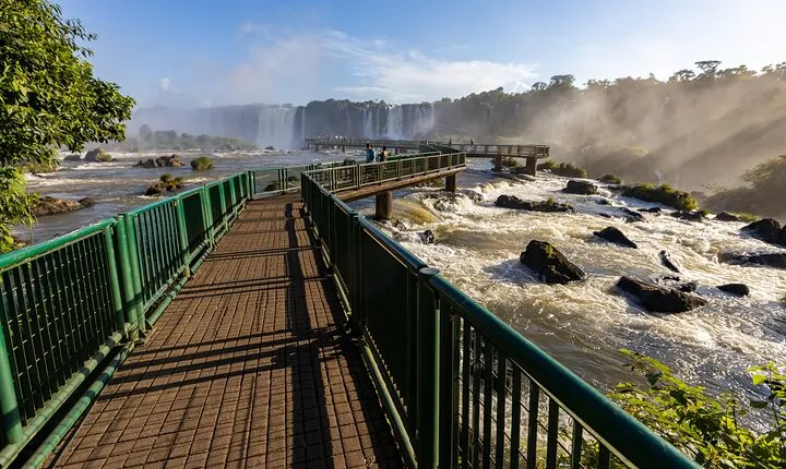 1 Day of Main Attractions in Foz de Iguaçu and Panoramic Flight