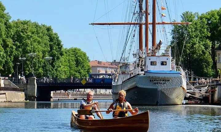 Cedar canoe tour in Klaipeda - ideal for Cruise Ship travelers.