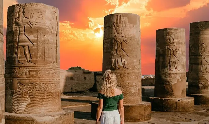 Light and Show private tour from Luxor (Karnak Temple)