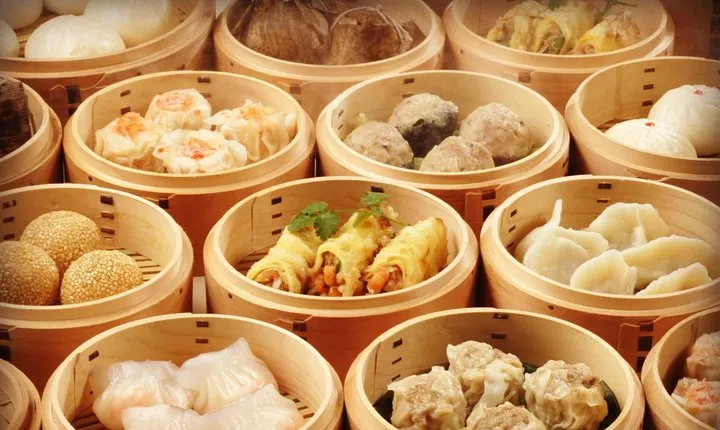 Early Bird Beijing Dim Sum Breakfast with Lama Temple Tour