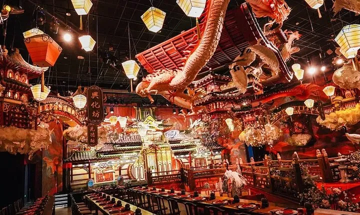 Essence of Tea Culture and Reveling in a Imperial Banquet