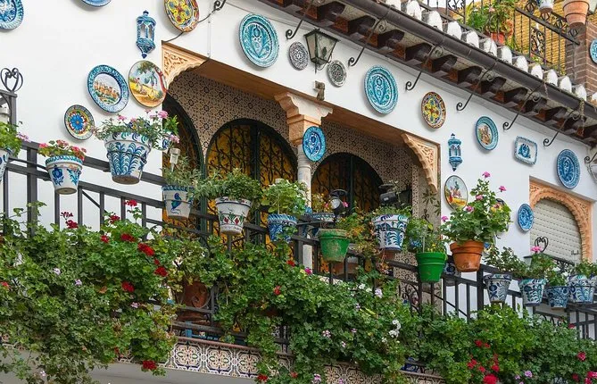 Albaicin & Sacromonte + Caves Museum