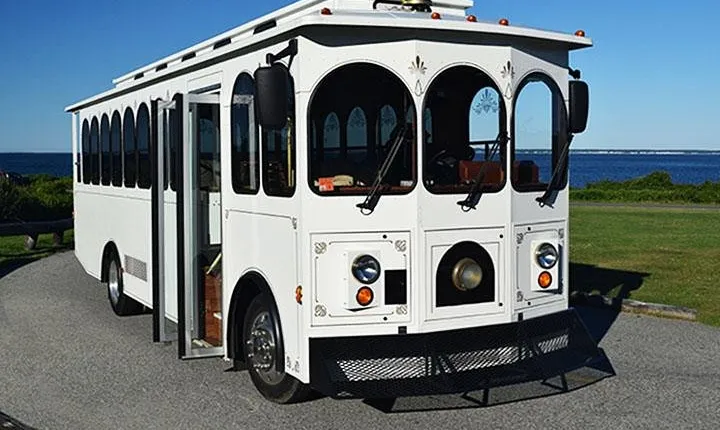 Newport RI Mansions Scenic Trolley Tour (Ages 5+ only)