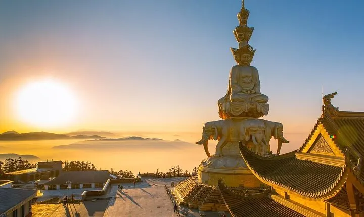 A 3-Day Discover Sichuan: Pandas, Buddha, and Majestic Mountains