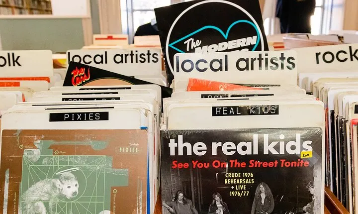 Tour Boston's Rock & Roll Past and Present by Soundscape Tours