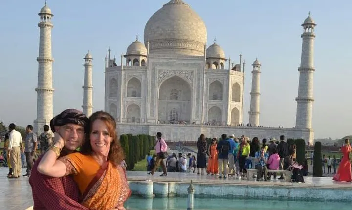 Full-Day Taj Mahal, Red Fort, and Fatehpur Sikri Tour from Agra