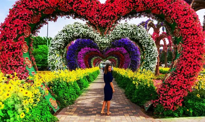 Dubai Miracle Garden and Global Village Shopping Tour