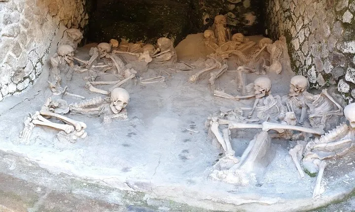 Pompeii and Herculaneum day trip