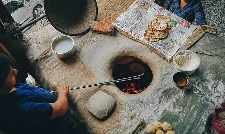 Chandni Chowk Delhi Food Tour with 15+ Tastings