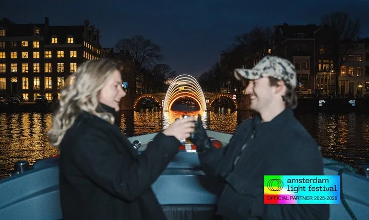Amsterdam Light Festival: Open Boat with Unlimited Drinks