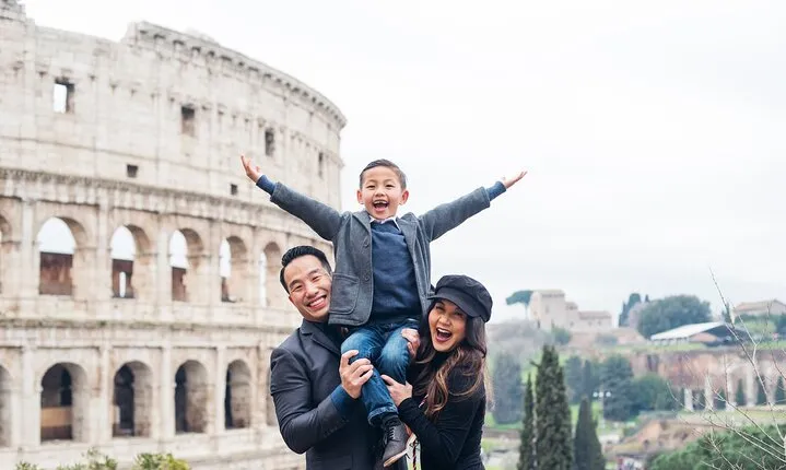 Private Vacation Photography Session with Local Photographer in Rome