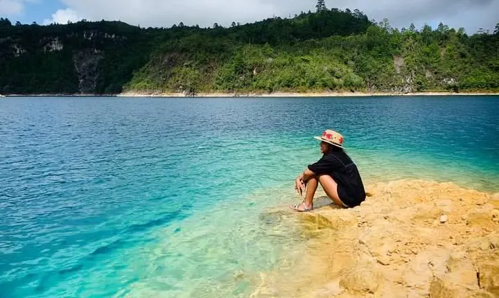 Waterfalls El Chiflón and Lagunas de Montebello.