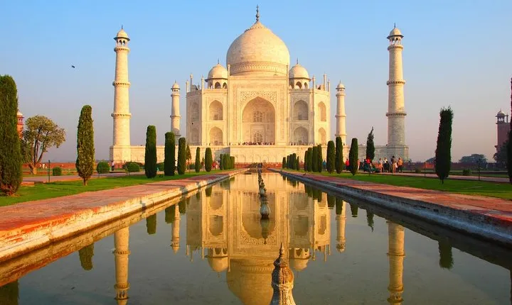 Taj Mahal Sunrise Tour from Delhi