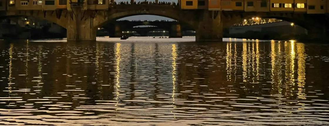 Florence River Tour on Vintage Wooden Boats with Wine