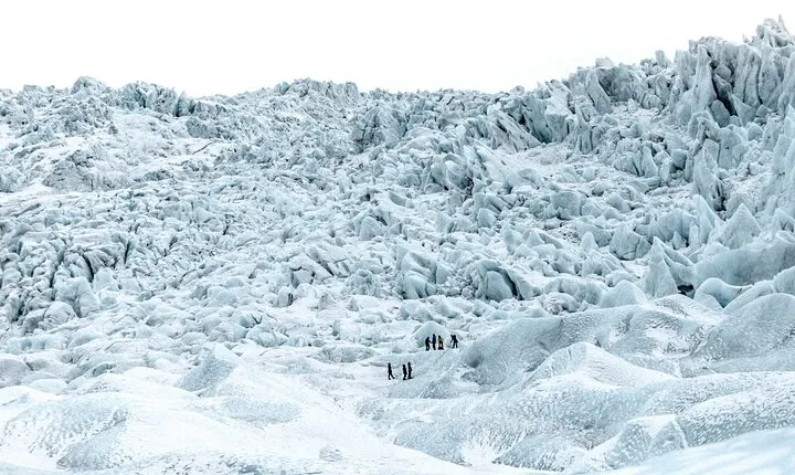 Private Jökulsárlón Glacier Lagoon 2 Day Tour & Glacier Hike