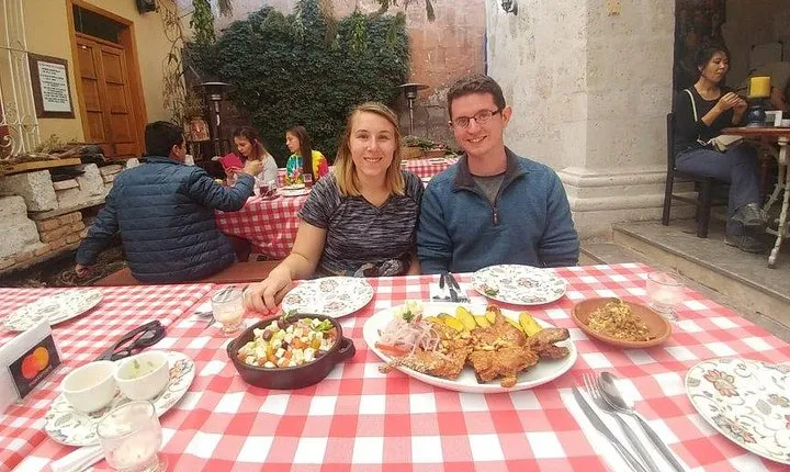 3-hour guided food tour / 5 iconic restaurants of Arequipa